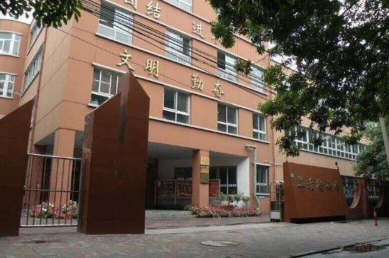 户口房产证不一致按哪个入学？学区房小孩户口必须在父母名下吗