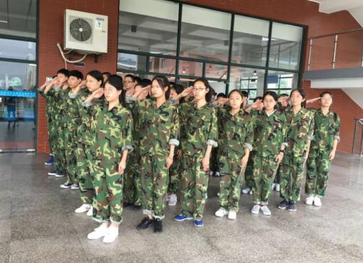 高一军训一般要几天？高一新生报到后就要军训吗？
