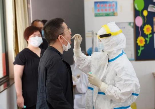 核酸检测是怎么取样的？取核酸检测结果需要带发票吗