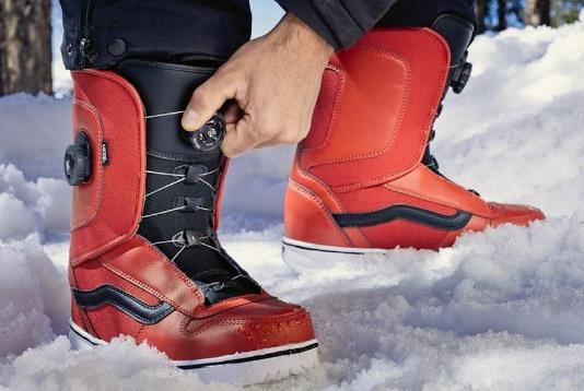 穿滑雪鞋需要穿袜子吗？滑雪鞋怎么穿？