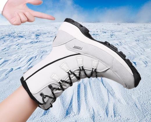 滑雪鞋是标准码吗？滑雪鞋需要穿大一码的吗？