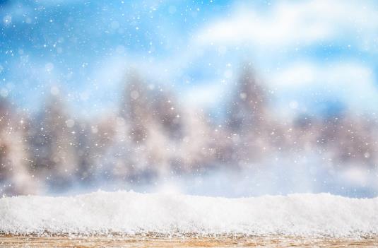 下雪天开车要开什么灯？下雪天开车用什么档位？
