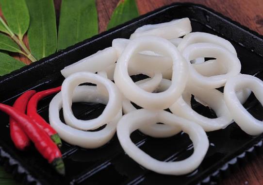 怎么用烤箱烤鱿鱼？鱿鱼怎么去皮快一点？