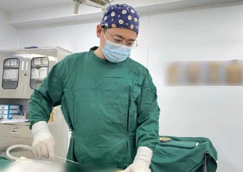 北京刘靖涛院长做腰腹吸脂效果好不好，平不平
