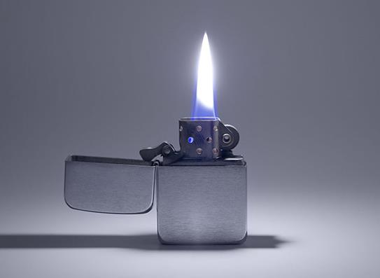 打火机掉进火锅里怎么办？打火机掉水里还能用吗？