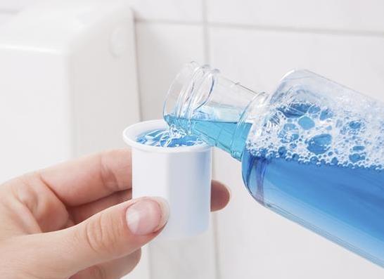 漱口水对口腔溃疡有用吗？漱口水多久用一次合理