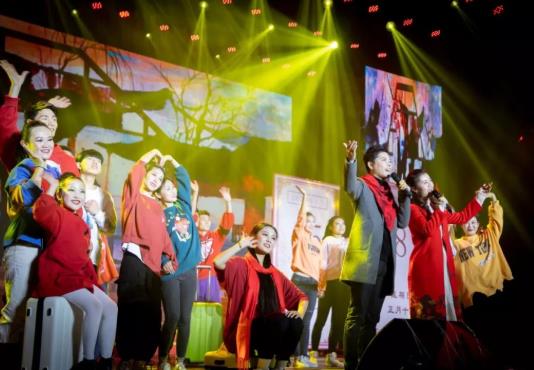 2022年的春节晚会的导演是谁？2022虎年春晚小虎队会上吗