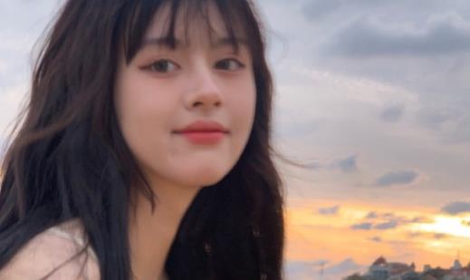 不贴头皮的拉直叫什么 拉直头发后几天可以扎起来