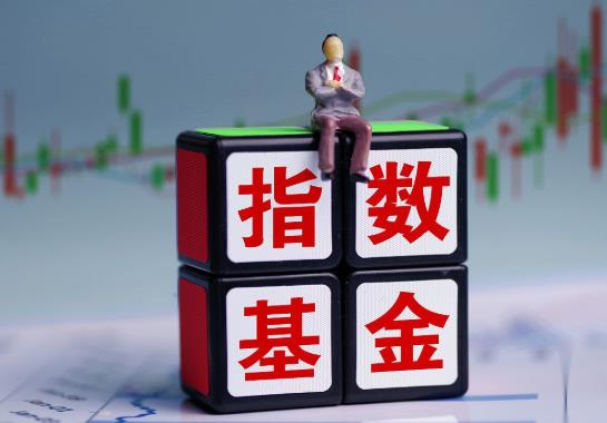 2021白酒基金到年底会涨起来是真的假的？如何在3点之前判断基金涨跌