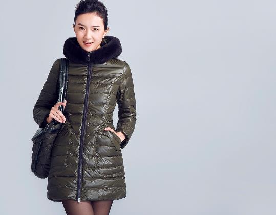 白鸭绒羽绒服会不会跑毛？白鸭绒羽绒服可以用洗衣机洗吗