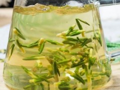 哪些人适合喝莲子芯？莲子芯可以治疗失眠吗？