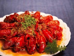 小龙虾肉散是因为去了虾线吗？小龙虾肉质松散是虾的问题吗？