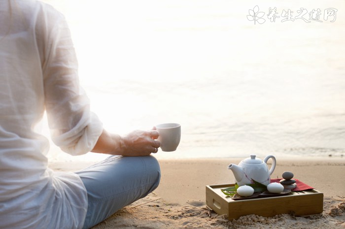 练瑜伽要穿内衣吗