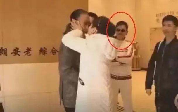 狄波拉年轻颜值巅峰(“一代美后”狄波拉的香江艳史)