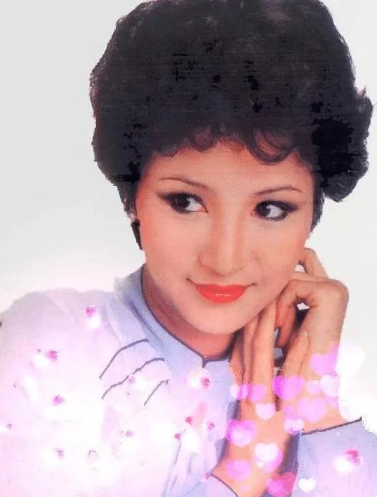 狄波拉年轻颜值巅峰(“一代美后”狄波拉的香江艳史)