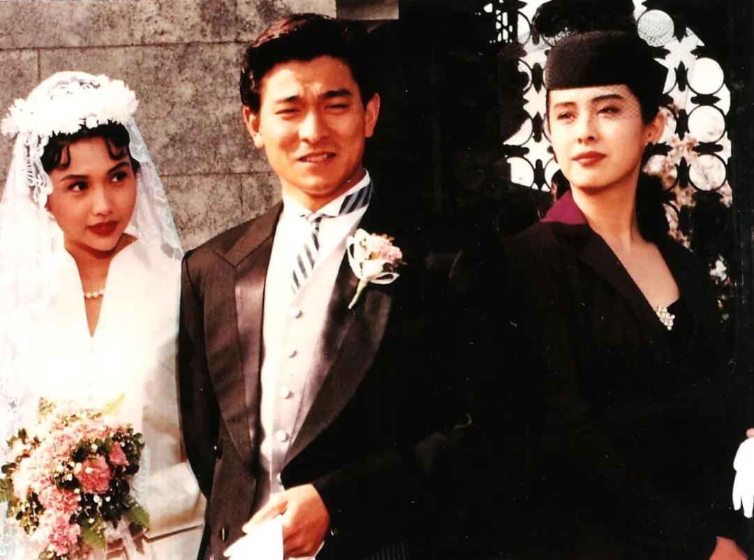 狄波拉年轻颜值巅峰(“一代美后”狄波拉的香江艳史)