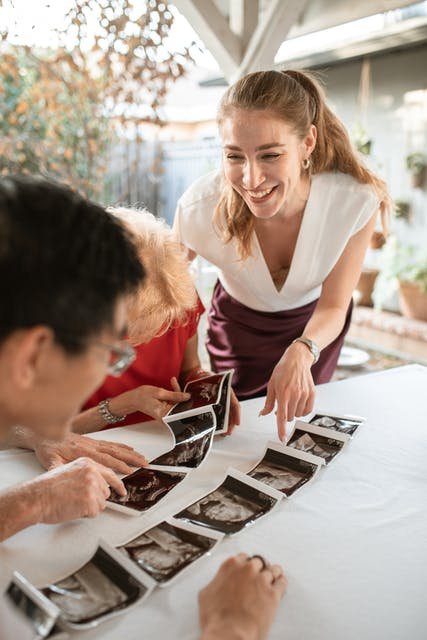 孕妇分娩前，去医院穿裙子还是裤子？产科医生的建议要知道