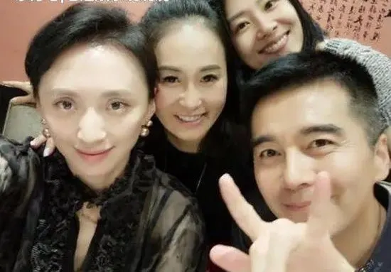 许亚军个人资料简介(许亚军56岁结过4次婚)