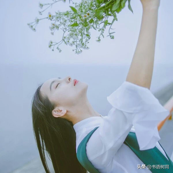 八字情话最暖心短句（最打动人心的情话）