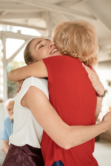 胎宝宝在妈妈肚子里的十个月都在干这十件事情