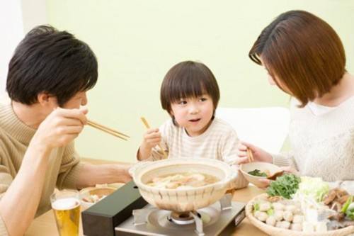 5-6岁的孩子可以吃火锅吗？给孩子吃火锅应注意什么