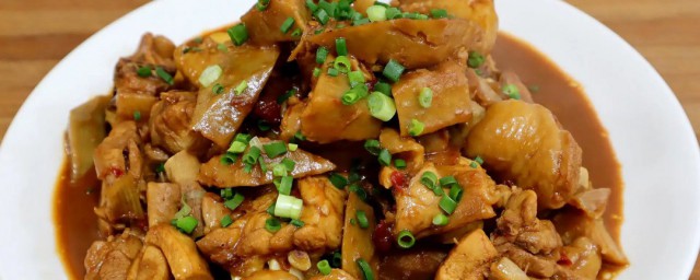 小鸡炖土豆的家常做法窍门 小鸡炖土豆的家常做法简单介绍