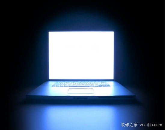 电脑屏幕亮度怎么调？如何调节电脑屏幕亮度