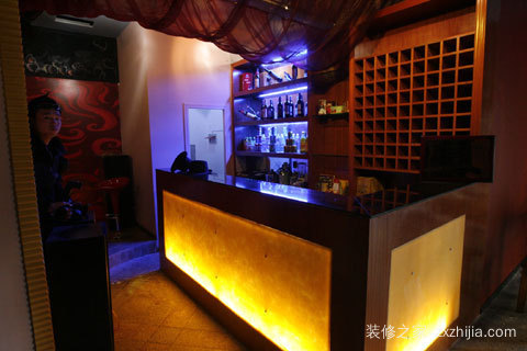酒吧吧台设计技巧 酒吧吧台尺须知