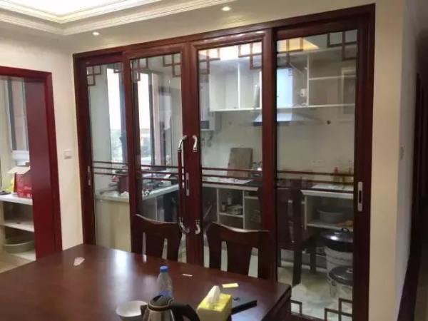 阳台推拉门锁安装方法  阳台推拉门锁安装注意事项