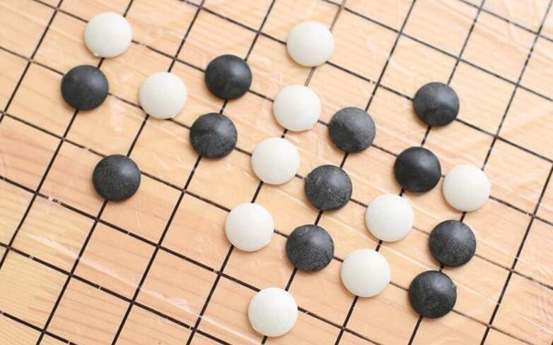 五子棋有多少个黑白棋