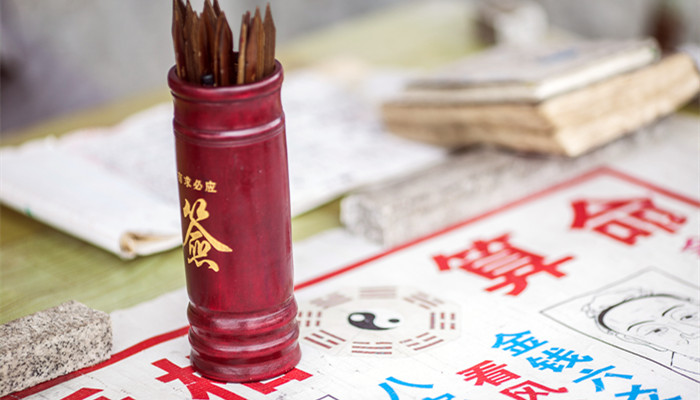 涧下水命什么意思