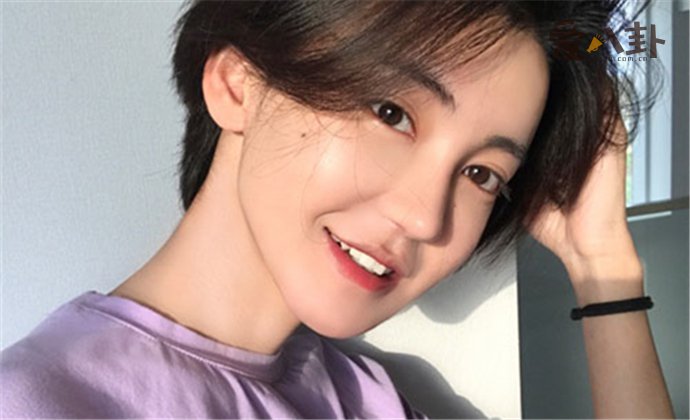 网红李由是男是女 帅哥变精致小美女圈粉无数