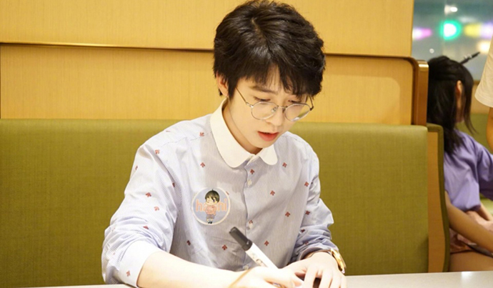 嗨氏为什么会去快手直播 为什么嗨氏人设会崩塌