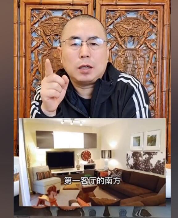 表挂在客厅什么位置好,客厅钟表一般挂多高?