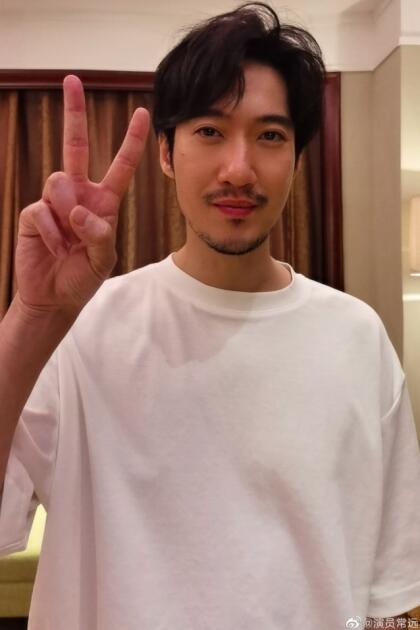 常远的家世介绍,常远是满族什么旗?