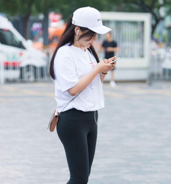 无痕裤是什么意思?无痕裤里面穿什么(搭配方案)