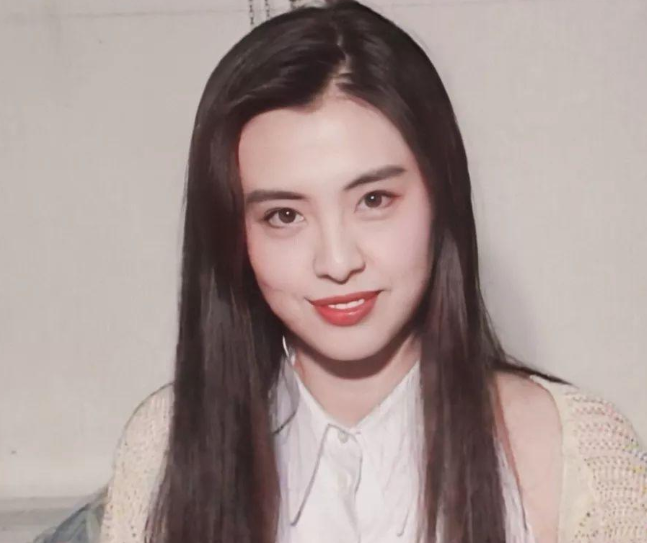 港风唇妆有什么特点？如何画好复古感唇妆？