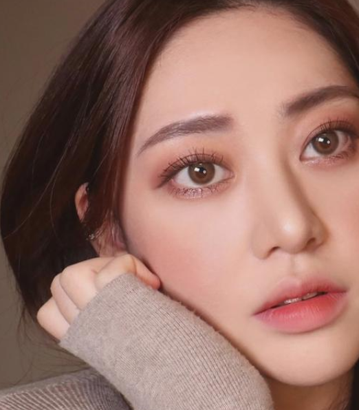 你真的会涂口红吗？原来懂化妆的人都这样涂口红！