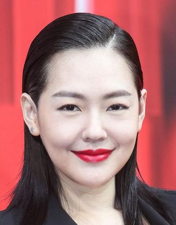 大红唇怎么画好看 女星最爱的红唇妆pk谁最美
