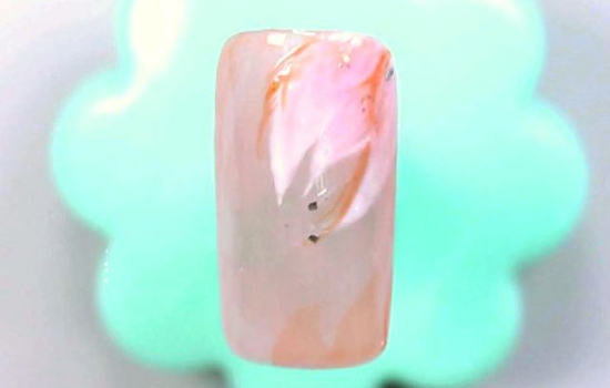 美甲彩绘花瓣怎么画 花瓣美甲教程