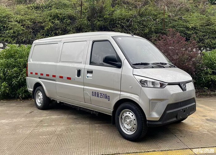 路线之争?换电/插电车型大量申报 355公示新车盘点
