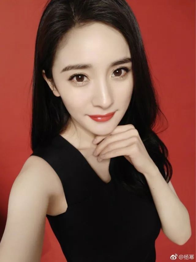 春节期间适合涂什么颜色的口红 明星最爱的气质大红唇就很nice
