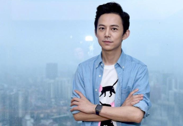 网传快本停播 老大哥何炅“最近比较烦”