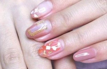 夏季什么美甲更耀眼?这几款你可以试试