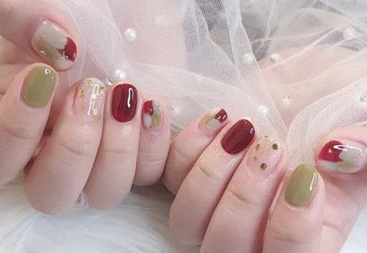 夏季哪些美甲略胜一筹 粉红色款美甲经典又好看
