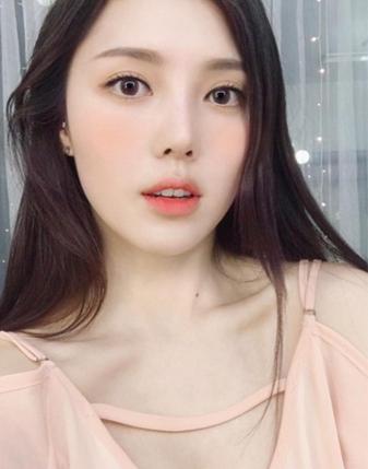 7个轻松减龄的彩妆技巧 平顺眉让妆感瞬间减龄