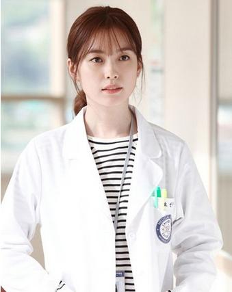7个轻松减龄的彩妆技巧 平顺眉让妆感瞬间减龄