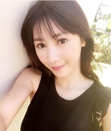 水粉色唇妆甜美更减龄 颖宝陈乔恩范冰冰都在涂