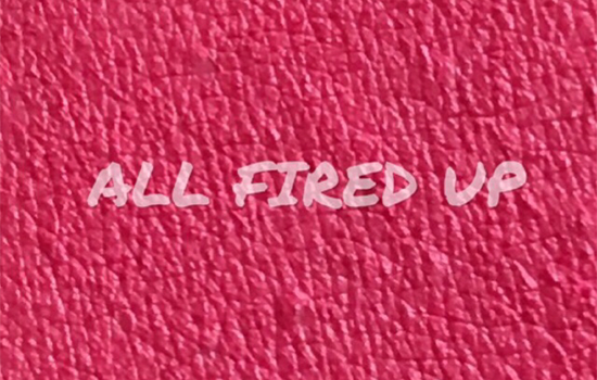 MAC all fired up口红怎么样 哑光玫红MAC all fired up试色