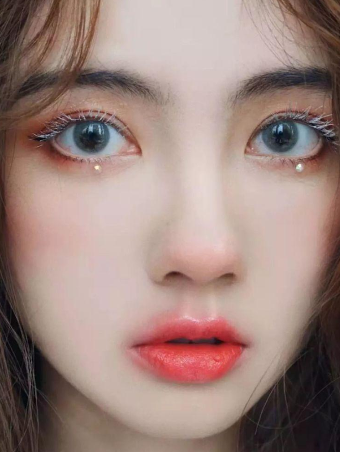 樱花粉红色腮红，让你在春天人比花更艳！